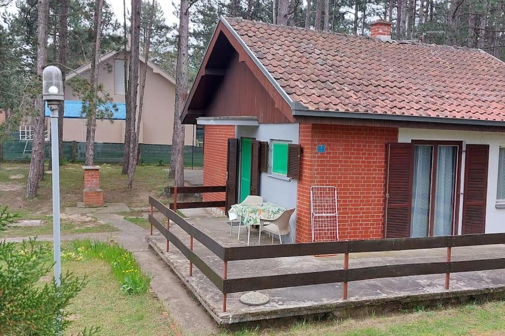 Вілла House For Us Vinci Екстер'єр фото
